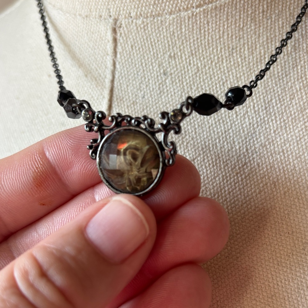 1928 Black and Gold Necklace with flower inside - Picture 3 of 4